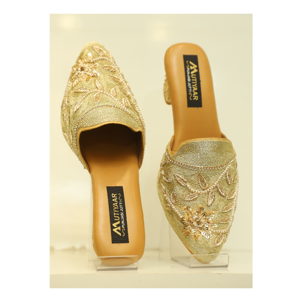 Pakistani Back Open Jutti – Tradition with a Moder